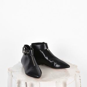 Isabel Marant Rilows pointed ankle boots w/ buckle